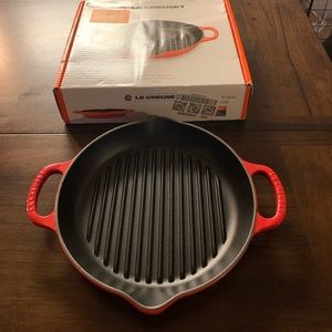 NEW 9 3/4 Round Authentic LeCreuset Griddle Cerise DISCONTINUED